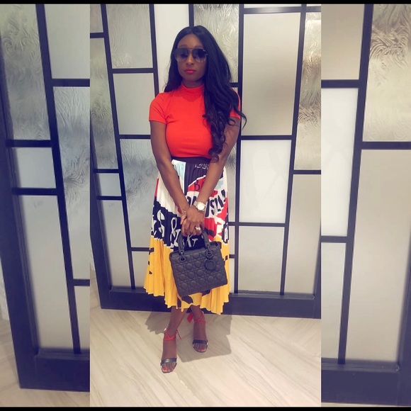 💁🏾‍♀️MEET YOUR POSHER: RACHEL!!! :)💁🏾‍♀️ - Picture 11 of 17